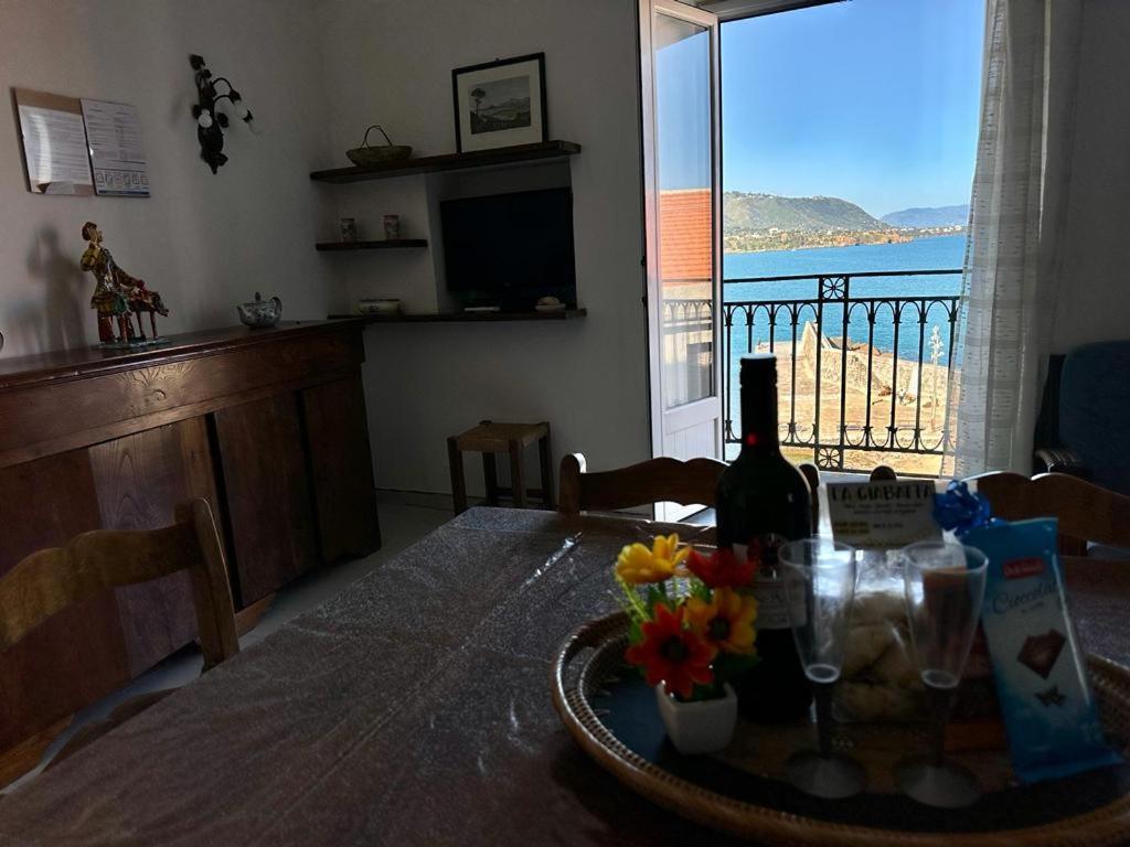 Molo Sea View Apartment Cefalù Eksteriør bilde