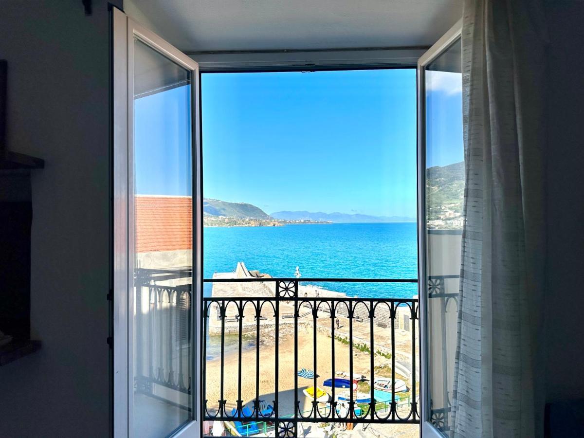 Molo Sea View Apartment Cefalù Eksteriør bilde